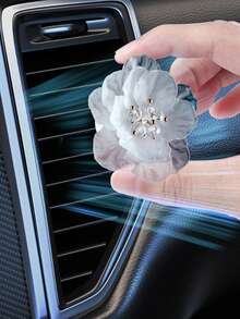 Flower-Shaped Car Air Freshener – Pearl-Like ABS Petal Vent Clip With Long-Lasting Light Scent, Cute Kawaii Dashboard Decor For Odor Elimination, Universal Fit Aroma Diffuser Accessory,Car Air Outlet Decoration