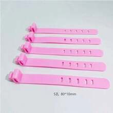 Organisateur de câbles en silicone à 5 trous : Permet de ranger et d'accéder facilement aux écouteurs, chargeurs et câbles de données ! Organisateur de câbles en silicone réutilisable pour ranger et gérer les fils, avec sangles et clips multifonctions, convient à la conservation des aliments et au rangement des cordons d'écouteurs. (Couleur aléatoire)