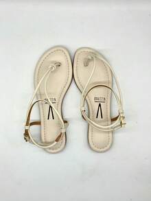 Vizzano Women's Flat Sandal Sophisticated Design Unparalleled Comfort Elegant Finish Modern Look Versatile - Blanco - Ver 2