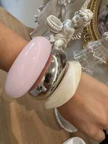 Set de 3 piezas de brazaletes de resina exagerados, combinación geométrica vintage única en dorado, beige y rosa claro