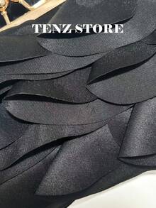 Bolso de mano de noche elegante negro con diseño de pétalos para mujer, bolso ligero con diseño de volantes en capas y correa de cadena, bolso floral perfecto para la temporada de bodas, dama de honor, cóctel, baile de graduación y eventos formales