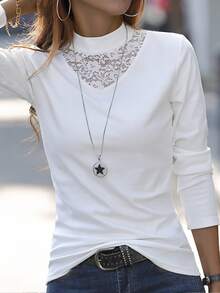 2025秋冬大码妈妈装高领蕾丝拼接保暖打底衫，长袖，时尚休闲白色 - 白色 - 查看 6