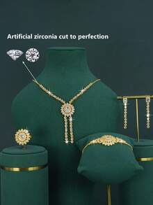 Juego de joyería nupcial de 5 piezas con baño de oro de 18K, diseño de borla redonda de estilo real, con circonita cúbica blanca engastada a mano, que incluye collar, pulsera, pendientes y anillo, adecuado para uso diario y ceremonia de boda, regalo de aniversario de boda