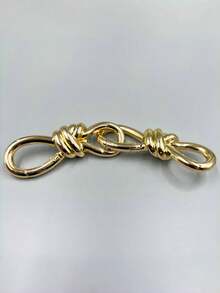 2pcs/Set Creative Knot Shaped Carabiner Keychain - Black/Gold/Silver, Zinc Alloy, Non-Rechargeable, Multifunctional Hip-Hop Style Bag & Belt Accessory, Ideal For Independence Day, Thanksgiving, Father's Day, New Year, Holiday, Valentine's Day Gifts, Fun Keyring Christmas