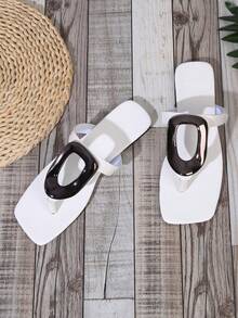 女士新款方头漆皮人字拖，时尚百搭休闲平底凉鞋，塑料搭扣，夏季必备，黑色亮面 - 白色 - 查看 5