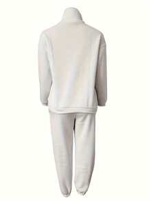 Women's Two-Piece Set Sweatshirt Fleece Sports Street Casual Fashion Outfit For Women. Made With Soft Fleece Fabric And A Half-Zip High Neck Design, This Set Of Two Sweatshirts And Jogger Pants Offers A Perfect Balance Of Warmth And Comfort With A Sweet And Relaxed Vibe. It's A Chic And Effortless Essential For Autumn And Winter, Ideal For Lounging At Home Or Going Out Casually. - 白色 - 查看 4
