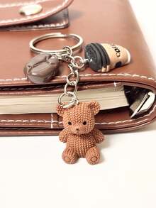 1 قطعة قلادة دب تيدي لطيف - لون القهوة (لوحة حبوب القهوة)، حلقة معدنية - هدية قلادة عشاق القهوة، ديكور الحقيبة والدفتر - إكسسوارات الموضة النسائية، تصميم ممتع ومتين، إكسسوارات الحقيبة، قطع غيار السيارات للنساء، هدية للأصدقاء، أفضل هدية عيد الميلاد/عيد الهالوين لحقيبة المعلم، إكسسوارات السيارة، أفكار هدايا الأخت