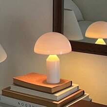 1PC Touch Sensor Mushroom Small Table Lamp, Colorful Gradient Light/Warm White Light Mushroom Lamp, Battery Operated Desktop Decoration Night Lamp For Room, Bedroom, Living Room, Party Decoration