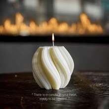 Vela de columna giratoria de geometría - Vela grande y hermosa hecha a mano de cera de soja con giro, estética elegante de burbujas, regalo para el hogar, decoración de estantería de la habitación, concepto de vela en espiral