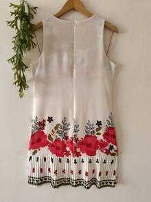 Plain  Dress With Fake - White Flower - View 2