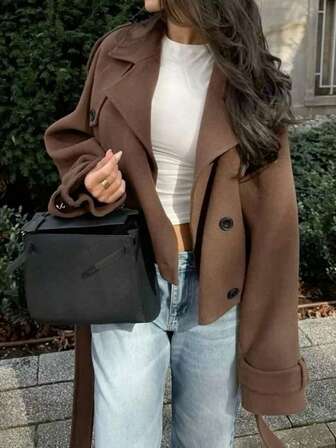 Nueva chaqueta corta elegante y de unicolor con bolsillo y doble hebilla en la cintura, adecuada para la escuela, la oficina, el uso diario y los viajes