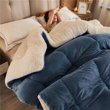 超柔软奢华绗缝床罩 - 厚实保暖，可机洗，透气聚酯纤维填充 - 100% 聚酯纤维面料，180-200 克/平方米，理想的圣诞礼物