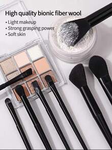 Ensemble de 14 pinceaux de maquillage professionnels avec poils en nylon et manche en ABS | Comprend un pinceau, un pinceau de contour, un pinceau de mélange, un pinceau à ombre à paupières et une houppette triangulaire en velours pour tous les types de peau. Le cadeau parfait pour la Saint-Valentin et la Fête des Mères