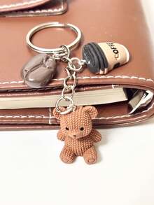 1 قطعة قلادة دب تيدي لطيف - لون القهوة (لوحة حبوب القهوة)، حلقة معدنية - هدية قلادة عشاق القهوة، ديكور الحقيبة والدفتر - إكسسوارات الموضة النسائية، تصميم ممتع ومتين، إكسسوارات الحقيبة، قطع غيار السيارات للنساء، هدية للأصدقاء، أفضل هدية عيد الميلاد/عيد الهالوين لحقيبة المعلم، إكسسوارات السيارة، أفكار هدايا الأخت