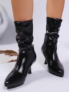 Westlicher Stil Ferien Zuhause Punk Basis Ganzjahres Attraktiv Süß Personalisiert Mode Sexy Viral Verschleißfest Bequem Rutschfest Günstiger Preis Schöne Damen Lässig Sport Schuhe Outdoor Land Resort Stiefel Kampfstiefel Stilettos Rundspitze Schuhe Laufschuhe Wanderschuhe Tanzschuhe Party Schuhe Studentenschuhe Hochabsatz Stiefel Kniehohe Stiefel Glänzend Dunkelbraune Stiefel