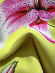 Casual Yellow Print Halter Bikini 2 Pieces Set, Featuring A Tie Design And 3D Metal Embellishments, Perfect For Beach Vacations, Pool Parties, And Summer Outings.