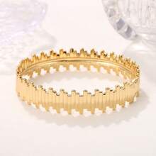 1pc Fashionable Exaggerated Asymmetrical Bracelet, Luxury Bangle, Jewelry For Women, Suitable For Parties, Weddings And Holidays