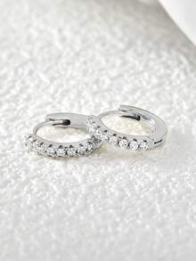 Charm-In 1 par de pendientes de aro pequeños con circonita cúbica en tono plateado para mujeres, con un grosor de enchapado de 0,03-0,05μm