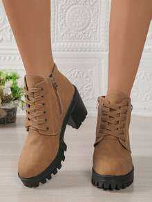 Botas de Tornozelo de Salto Alto Cáqui Femininas, Botas de Plataforma Impermeáveis de Salto Grosso, Botas Curtas da Moda com Fivela e Zíper Lateral, Botas de Vestido Cáqui de Bico Redondo com Cadarço, Botas Clássicas para Combinar com Saias, Novidade de Outono/Inverno