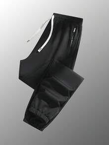 Escolha esta calça de moletom! O design com barra dobrada é prático e permite transitar facilmente entre a academia e o dia a dia. Leggings - Preto - Ver 2