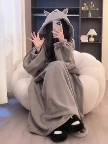 1 件恶魔连帽可穿戴毛毯 - 法兰绒超大号猫耳睡袍，长袖舒适睡衣和家居服，温暖的长款情侣冬季午睡毯，可机洗，四季皆宜，适合居家或户外，睡衣，休闲外套，俏皮设计，耐用休闲服