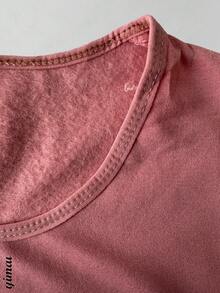 Set de 12 camisetas afelpadas para mujer, multicolor, clásicas y elegantes, colores lisos, sin estampados, tela de poliéster, con interior afelpado ligero, suave y cálido, ideales para temperadas de otoño, invierno e inicios de primavera, cuello redondo, con manga larga. Silueta ajustada para resaltar mejor tu figura. Te llagarán 12 camisetas afelpadas; 4 en color negro, 4 en color blanco y 4 en colores al azar. - Multicolor - Ver 4
