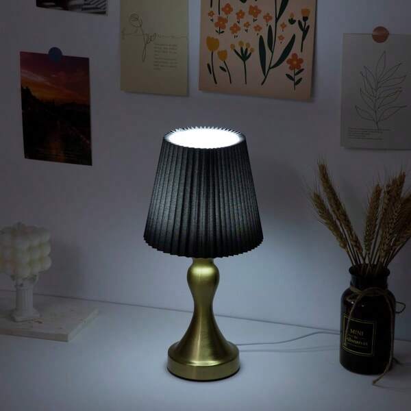 1 pieza Lámpara de mesa con pantalla de lujo plisada, base de aleación de aluminio, alimentada por USB, regulable en 3 colores