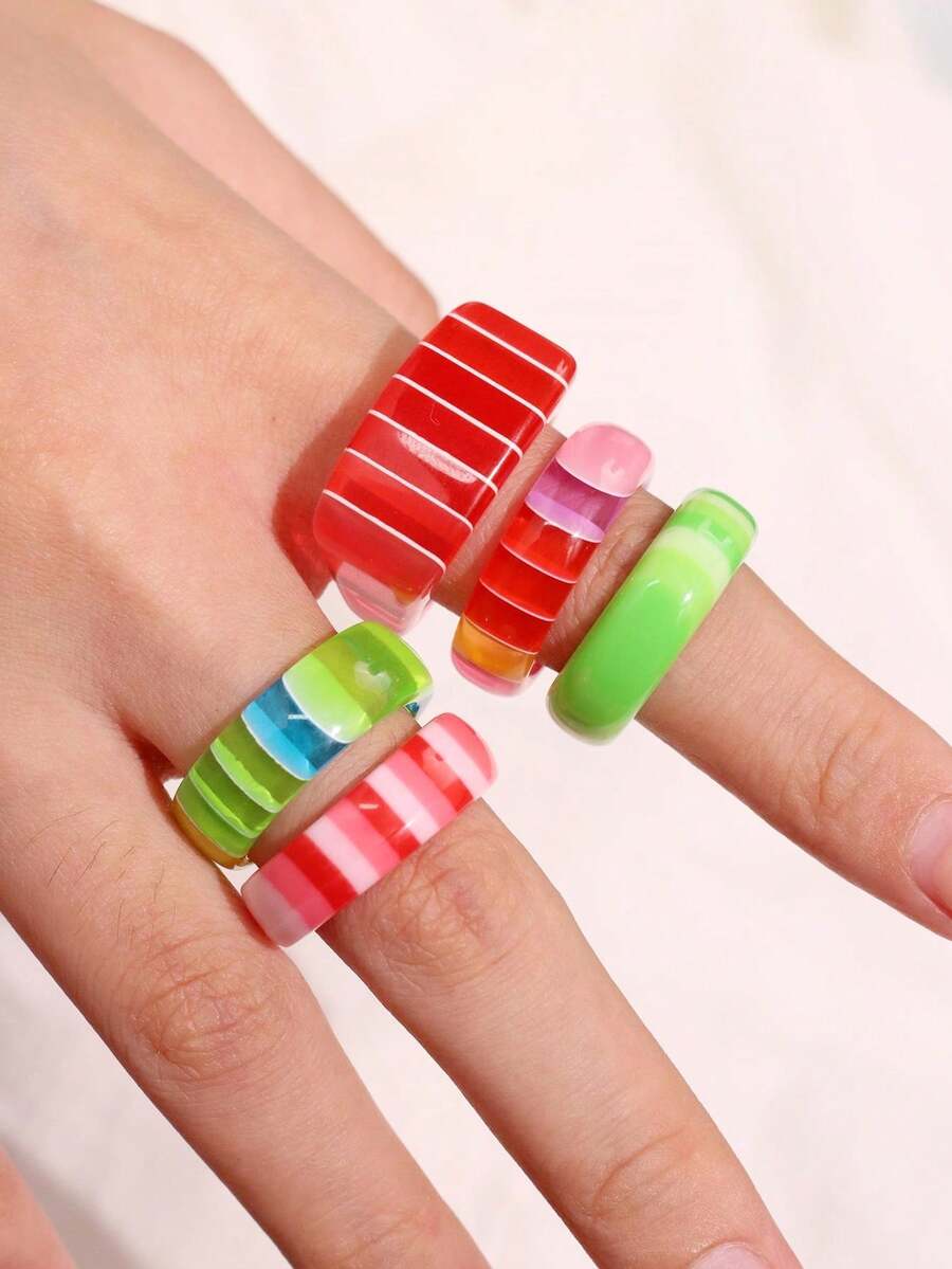 5pcs/Set Red & Green Striped Jelly Rings, Christmas Color Dopamine Ring Set, Everyday & Holiday Stacking Jewelry For Women, Autumn/Winter