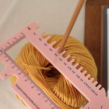 1 Stück Cartoon Lineal, süßes Schaf Design, Garn Maßband, Strick Messlineal, mit Schneideklinge, Strick Werkzeug (Rosa und Lila)