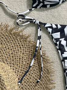 Women's Geometric Print Halter Neck Bikini Two Pieces Set, Sexy Swimsuit With Distinctive Tie Design, Perfect For Beach Vacations, Pool Parties, And Summer Outings.