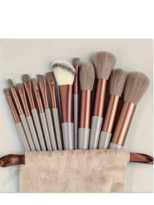 13件套化妆刷套装，柔软细腻的人造纤维材质，包含眼影、粉底、腮红、散粉等多种化妆刷，附赠化妆包，是送给母亲和女性的完美生日礼物。 - 紫紅色 - 查看 4