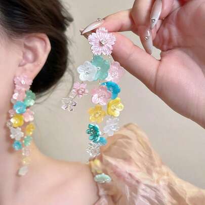 Andkiss 1 对随机颜色树脂花朵和流苏耳环