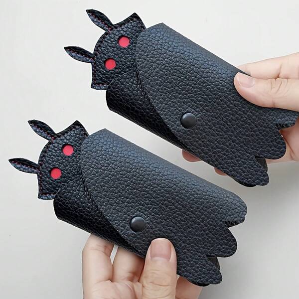 Gothic Mothman Keychain - Black Synthetic Leather Keychain With Red-Eyed Monster Design, Sporty Style Suitable For Outings, Parties, And Halloween Events, Party Accessory |   Stimulating Keychain |   Durable Key Holder, Valentine's Day Gift, Halloween Accessories |   Stimulating Keychain |   Durable Key Holder Rack, Halloween Decoration