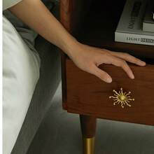 1 tay nắm kéo bằng đồng thau sang trọng hình hoa hướng dương cổ điển, cửa tủ quần áo ngăn kéo hiện đại tối giản, núm đồng nguyên chất màu vàng lỗ đơn, phong cách tân cổ điển châu Âu cổ điển, hoàn thiện đánh bóng với họa tiết hoa hướng dương, bao gồm phần cứng lắp đặt, thích hợp cho cửa tủ quần áo, trang trí nhà sang trọng | núm tủ thanh lịch | kim loại đánh bóng, phần cứng trang trí tủ, lưu trữ phòng tắm, trang trí, phòng tắm, giáng sinh, sinh nhật, trang trí phòng ngủ, đồ nội thất, trang trí nhà cửa - Vàng - Xem 6