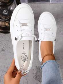 These Classic, Versatile Women's Round-Toe Slip-On Shoes Are Casual, Lace-Up, And Have A Soft, Flat Sole For Outdoor Sports. Their Clean Upper And Sleek Lines Create A Clean, Elegant Look. Perfect For Spring, Summer, Autumn, And Winter, For Everyday Outings, School, Vacations, And Street Style. - 白色 - 查看 6