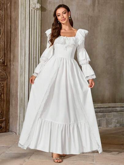 Robe longue blanche de style victorien vintage, col carré, volants en dentelle, manches évasées. Robe élégante convenant pour les fêtes à thème Halloween/Carnaval