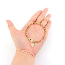 1件新款时尚方形字母哈姆萨之手不锈钢链手链，女士 - 金色微鑲 - 查看 3