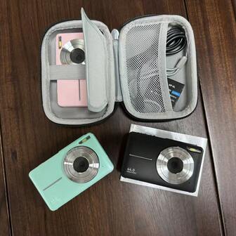 44MP 1080P 高清数码相机，16 倍数码变焦，2.4 英寸 LCD，可充电，包含 32G TF 卡，适用于摄影、视频录制、网络摄像头，是感恩节、圣诞节和新年的绝佳礼物