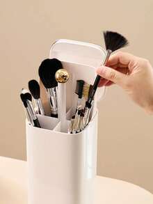 منظم مكياج قابل للتعديل باللونين الأسود والأبيض - قطعة واحدة من صينية تخزين مستحضرات التجميل القابلة للفصل مع أقسام قابلة للإزالة، منظم متعدد الأقسام للفرش والأحمر شفاه وزجاجات العناية بالبشرة والطبقات، منظم سطح مكتب حمام بسيط