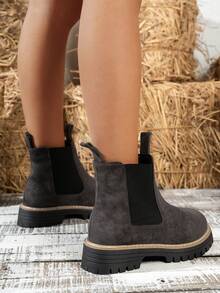 Botas Retrô Desgastadas Novas de Outono/Inverno para Mulheres, Salto Grosso, Slip-On, Cano Curto, Estilo Britânico