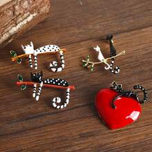 1pc Fashionable Cute Lazy Spotted Cat Animal Enamel Pin, Funny Badge Brooch Decor For Collar, Backpack, Holiday Gift - Multicolor - View 3