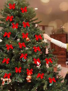 24 Stück Mini 5,5 cm Schleifen Weihnachtsbaum Dekoration Schleifen Anhänger, süße Hochzeit Party Familie Kranz Hänge-DIY Dekoration, rote Schleifen gold und silber rotes Tuch Weihnachtsbaum Dekoration Anhänger, Valentinstag, Geburtstags Party, Neujahr und Weihnachten Heim Dekoration Schleifen, geeignet für verschiedene Anlässe Party Zubehör Weihnachtsdekoration Raumdekoration Winter