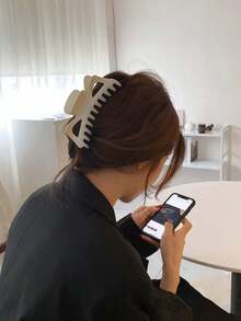 1pc Plastic Hair Clip For Updo Clips - Stylish And Simple Hair Accessory For Girls With High Ponytail Winter Claw Clips Bowknot Hair Claws Elegant Hair Clutch