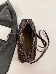 Bolso de tote grande inspirado en diseñadores para mujeres, bolso de viaje de piel sintética, cierre con cremallera, forro de poliéster, bordes pintados, patrón de letra clásico