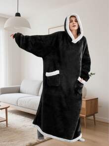 3/1 pieza Manta decorativa acogedora y oversize con mangas - Estilo contemporáneo, lavable a máquina, sudadera con capucha de felpa para hombres y mujeres, cómoda franela, imprescindible para Navidad, camisón, cálida y a prueba del frío, diseño cálido de franela, un conjunto cálido imprescindible para el otoño, perfecto para fiestas de decoración del hogar y regalos de Navidad. Decoración navideña, Navidad, Decoraciones navideñas para el hogar