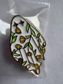 Boo-Tiful Halloween Brooch Pin - Cute Gothic Designs With Pastel Colors (Teal, Pink, Yellow, Mint), Lightweight Everyday Jewelry Badge For Halloween Party, Costume - Perfect Spooky Gift For Women & Teens, Halloween Decorations, Festive Accessories, Whimsical Design, Detailed Enamel Work, Decorative Accessory, Teen Fashion, Holiday Decorations, Accessory Costume Accessories Bag Charms Office Accessories