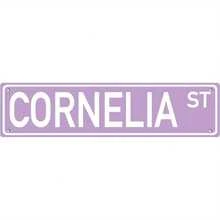 Vintage Violet Cornelia Street Sign - Heavy-Duty Iron Metal Wall Decor With White Lettering & Purple Background, 16x4 (40.64x10.16cm) Street Nameplate Home, Bar, Cafe, Garage - Pre-Drilled Holes, Easy Mounting, Durable Indoor/Outdoor - 混合色 - 查看 1