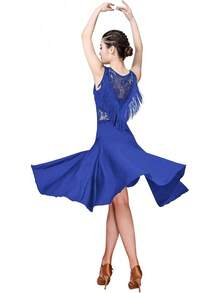 2025 New Model Ballroom Dance Dresses For Women Fringed Lace Back Salsa Latin Dance Dress With Shorts (5 Colors) - 寶藍色 - 查看 2