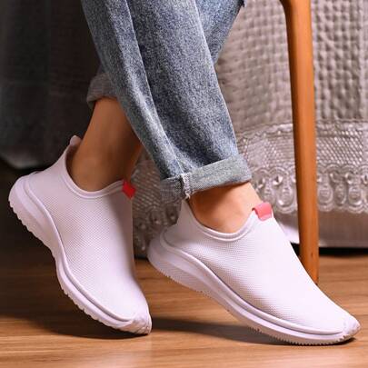 TENIS FEMININO LEVE CONFORTAVEL ORTOP  Desportivo    Casa