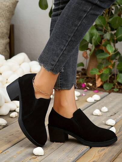 女士经典高跟厚底一脚蹬平底鞋，舒适轻便的工作鞋